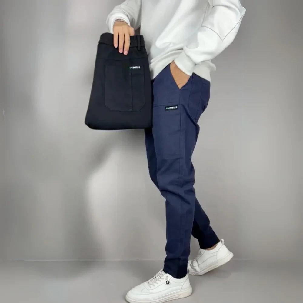 THE CARGO PANTS
