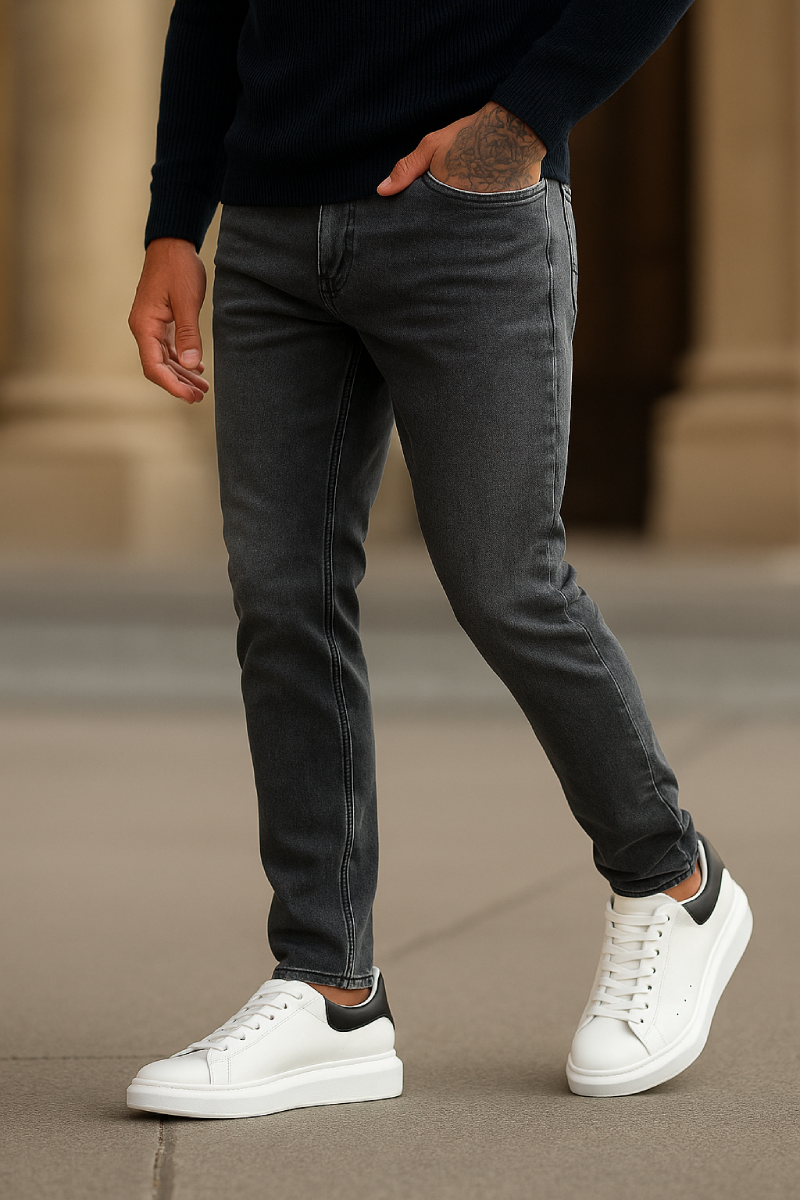 THE OSCAR JEANS