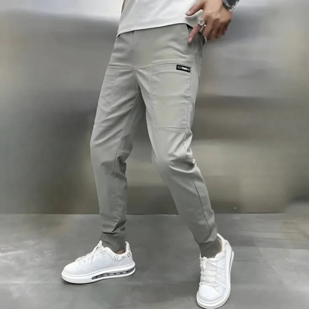 THE CARGO PANTS